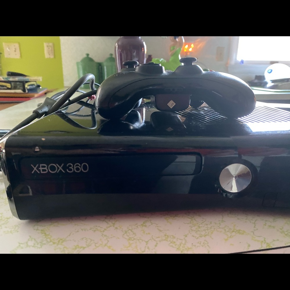 XBOX 360 S 250 GB